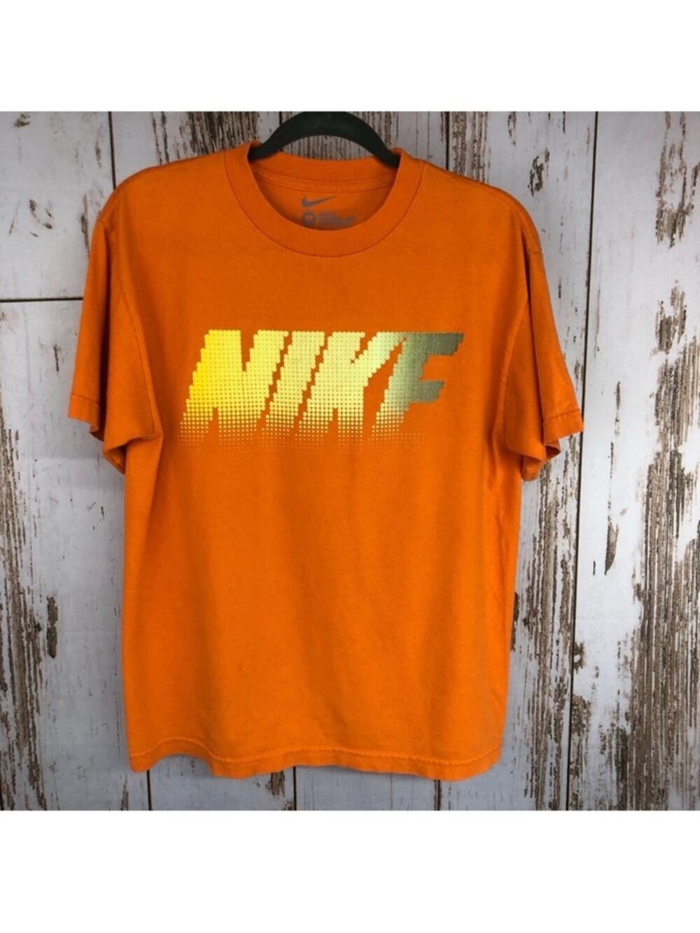 Nike Loose Fit T-shirt, Size Medium. In good used condition!